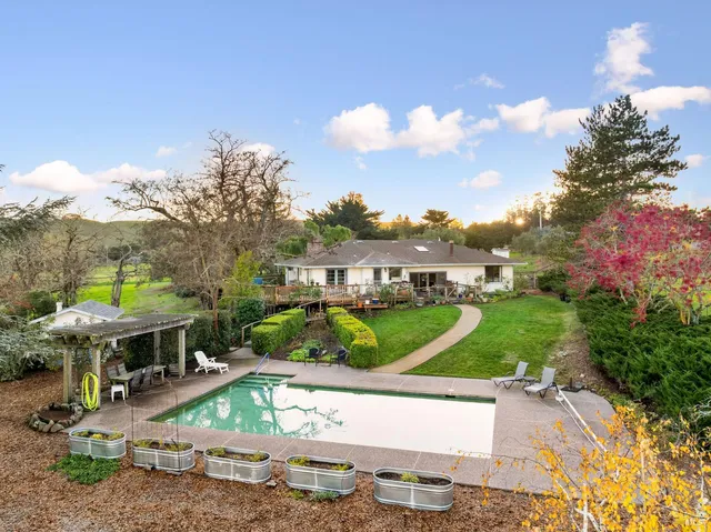 $1,999,000 | 2850 Western Avenue, Petaluma, CA 94952