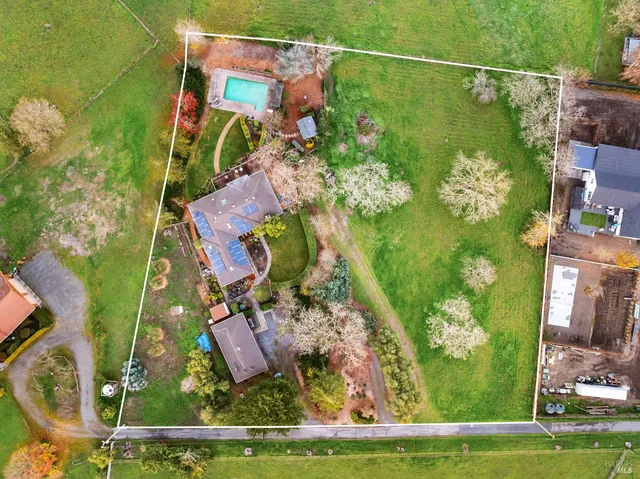 $1,999,000 | 2850 Western Avenue, Petaluma, CA 94952