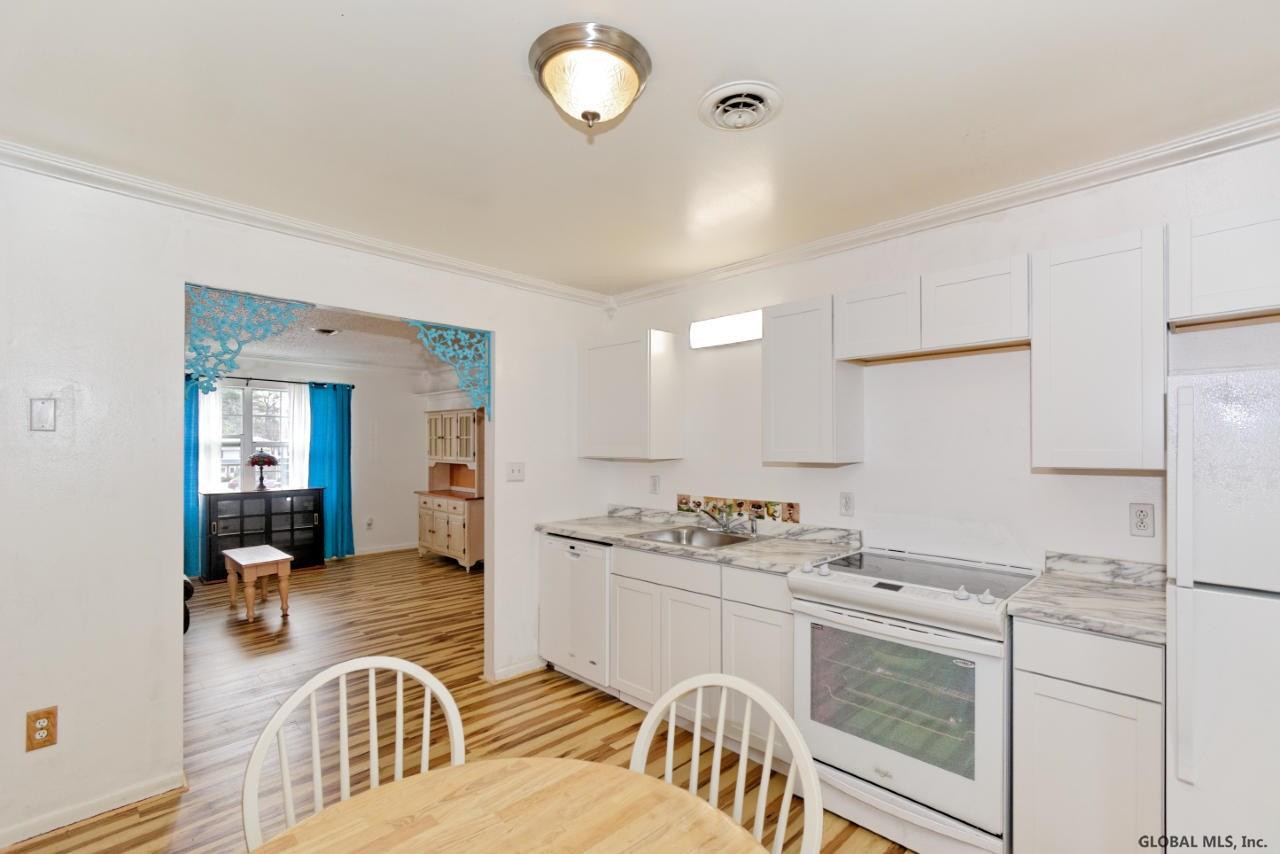 25 A Pine Lane, Unit 6 Albany, NY 12203 - Photo 12 of 21 Photo 12