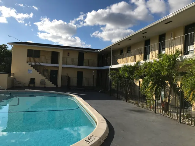 $1,650 | 2285 Northeast 172nd Street, Unit 8, North Miami Beach, FL 33160