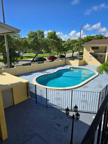 $1,650 | 2285 Northeast 172nd Street, Unit 8, North Miami Beach, FL 33160