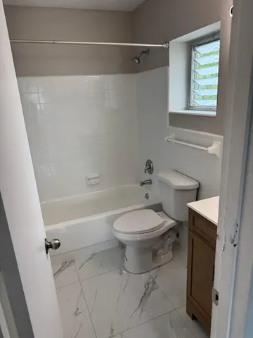 $1,650 | 2285 Northeast 172nd Street, Unit 8, North Miami Beach, FL 33160