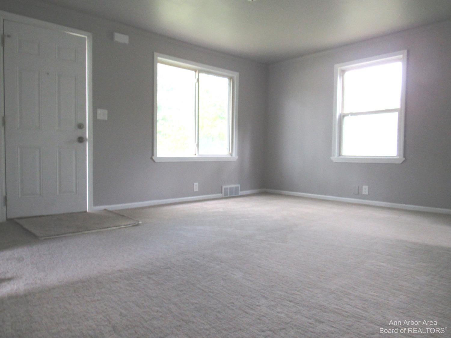 276 Devonshire Road Ypsilanti, MI 48198 - Photo 2 of 9 Photo 2
