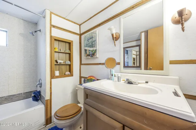 $319,500 | 742 Ridgeline Road, Unit 1, Satsuma, FL 32189