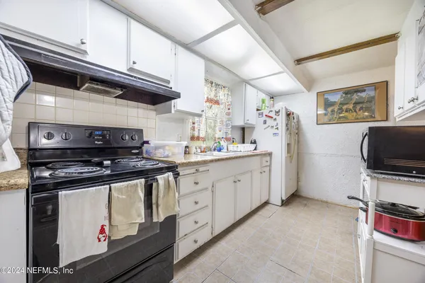 $319,500 | 742 Ridgeline Road, Unit 1, Satsuma, FL 32189