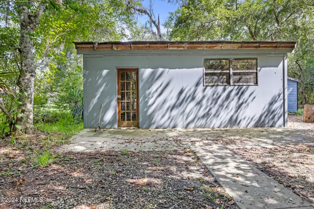 $319,500 | 742 Ridgeline Road, Unit 1, Satsuma, FL 32189