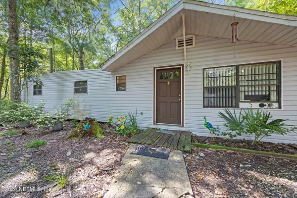 $319,500 | 742 Ridgeline Road, Unit 1, Satsuma, FL 32189