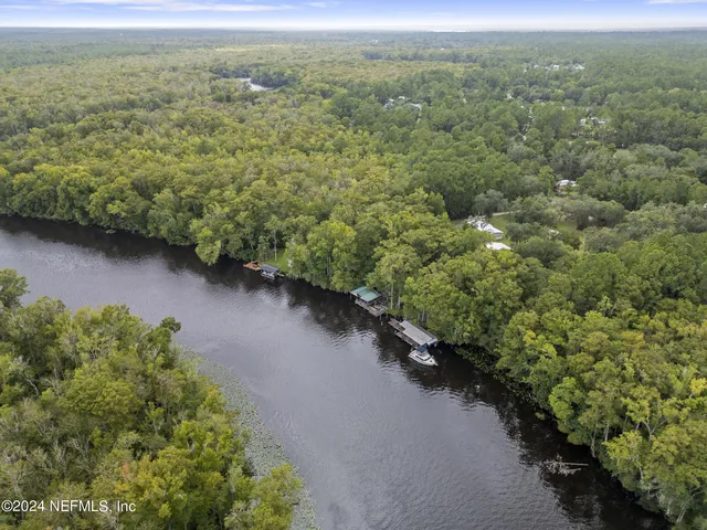 $319,500 | 742 Ridgeline Road, Unit 1, Satsuma, FL 32189