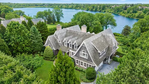 $6,995,000 | 7 Kellis Way, Bridgehampton, NY 11976