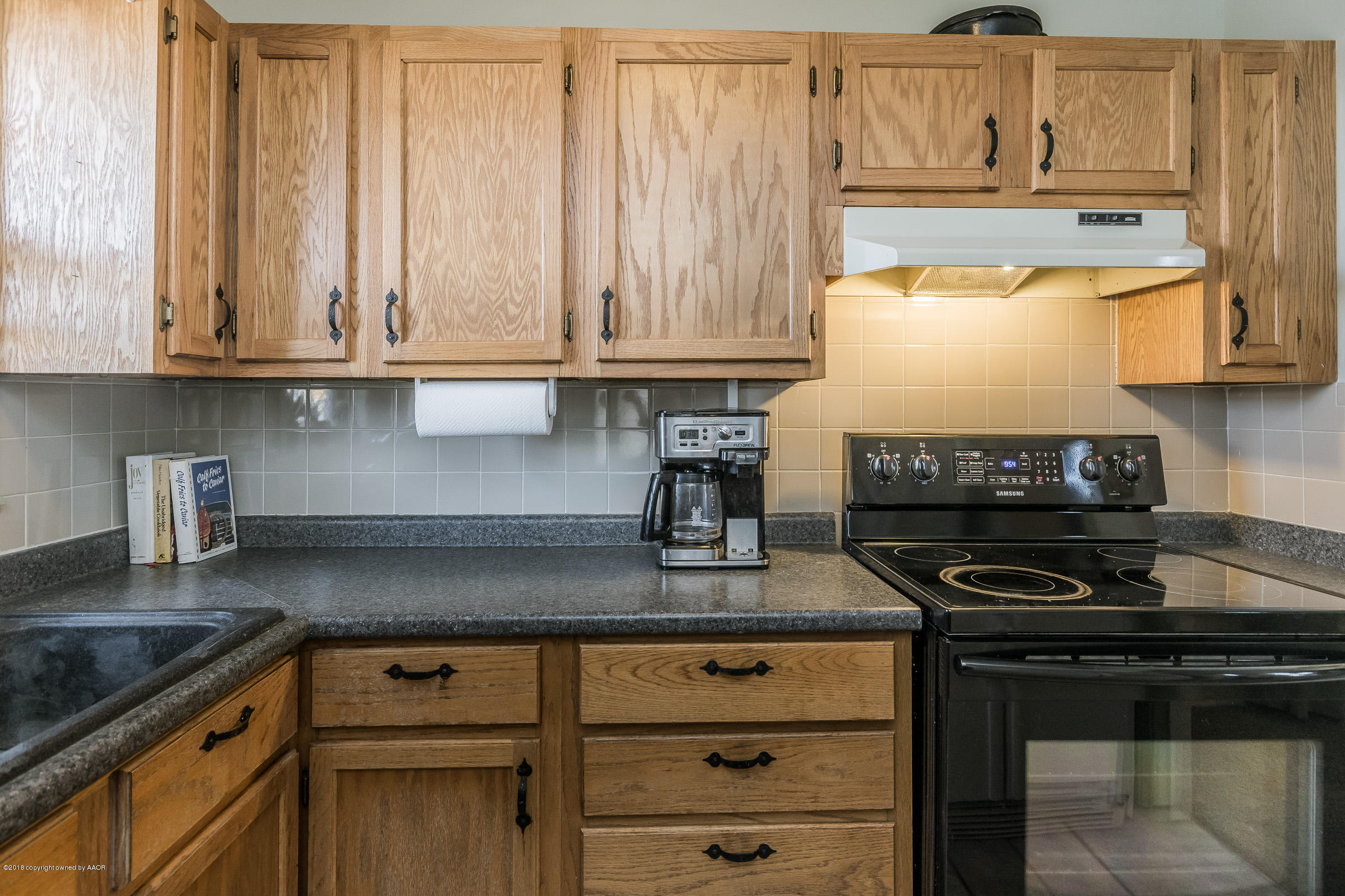 4004 Cline Road Amarillo, TX 79110 - Photo 6 of 16 Kitchen_-2