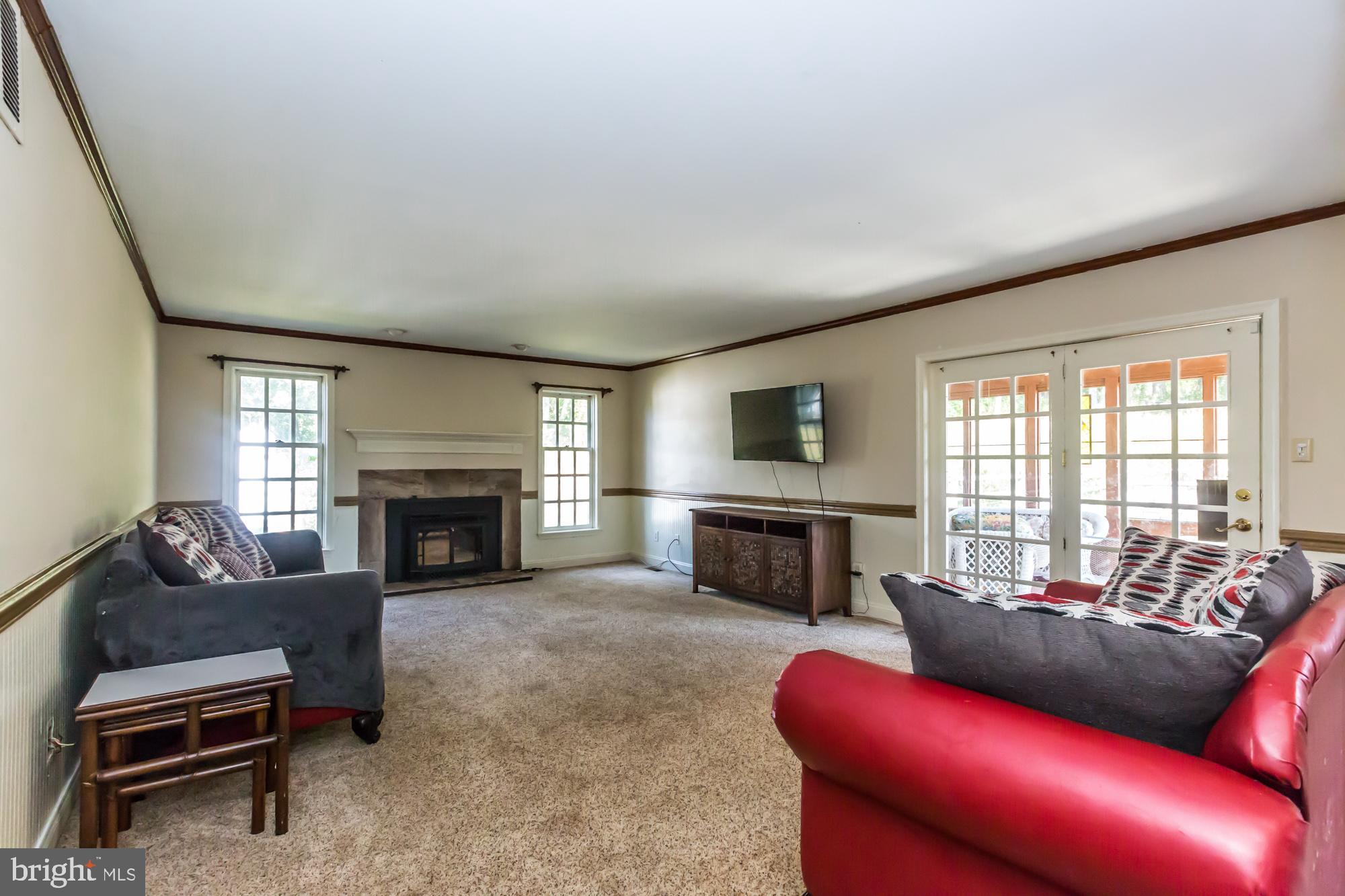 214 Nottingham Drive Spring City, PA 19475 - Photo 15 of 31 Family Room