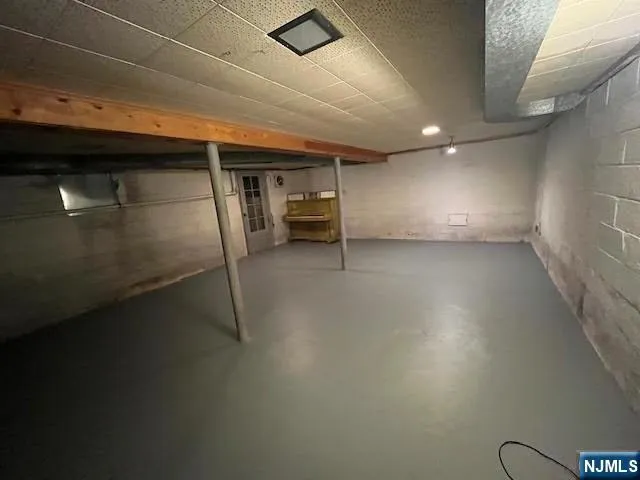 $4,600 | 186 Cleenput Terrace, Paramus, NJ 07652