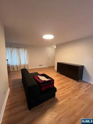 $4,600 | 186 Cleenput Terrace, Paramus, NJ 07652