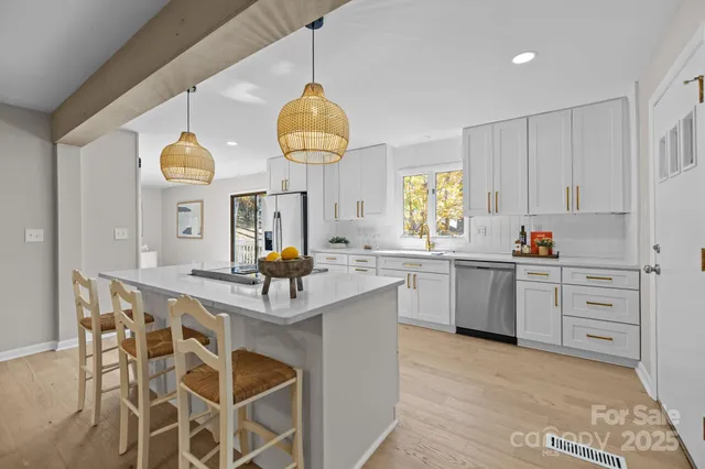 $875,000 | 8117 Rising Meadow Road, Charlotte, NC 28277