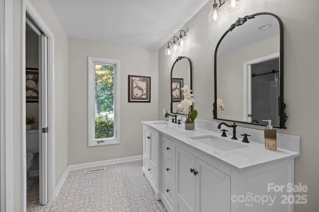 $875,000 | 8117 Rising Meadow Road, Charlotte, NC 28277