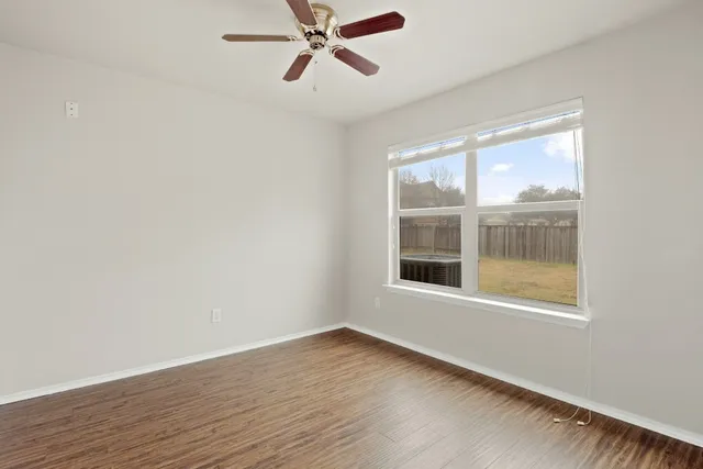 $2,400 | 4901 Woodstock Drive, Georgetown, TX 78633