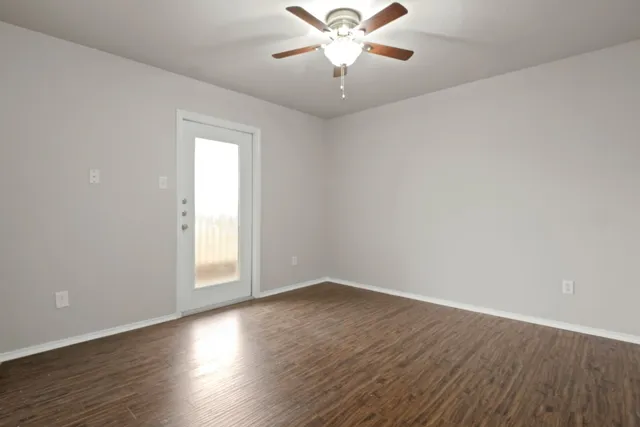 $2,400 | 4901 Woodstock Drive, Georgetown, TX 78633