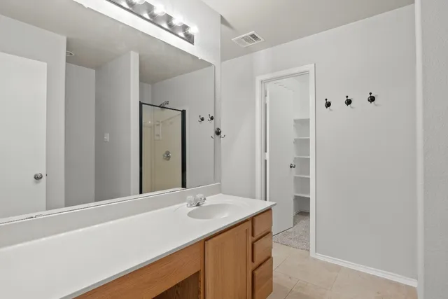 $2,400 | 4901 Woodstock Drive, Georgetown, TX 78633