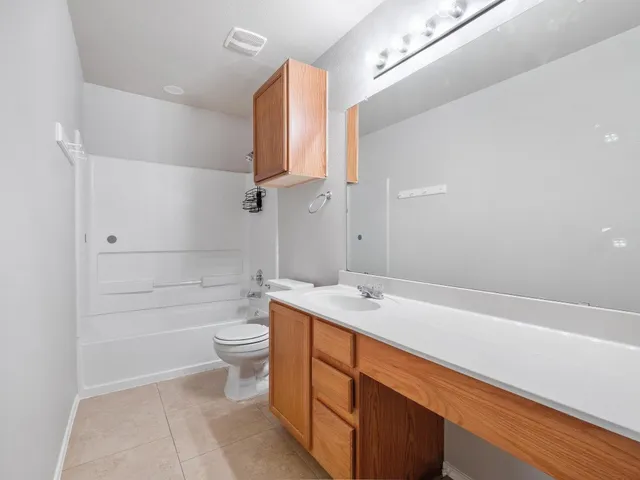 $2,400 | 4901 Woodstock Drive, Georgetown, TX 78633