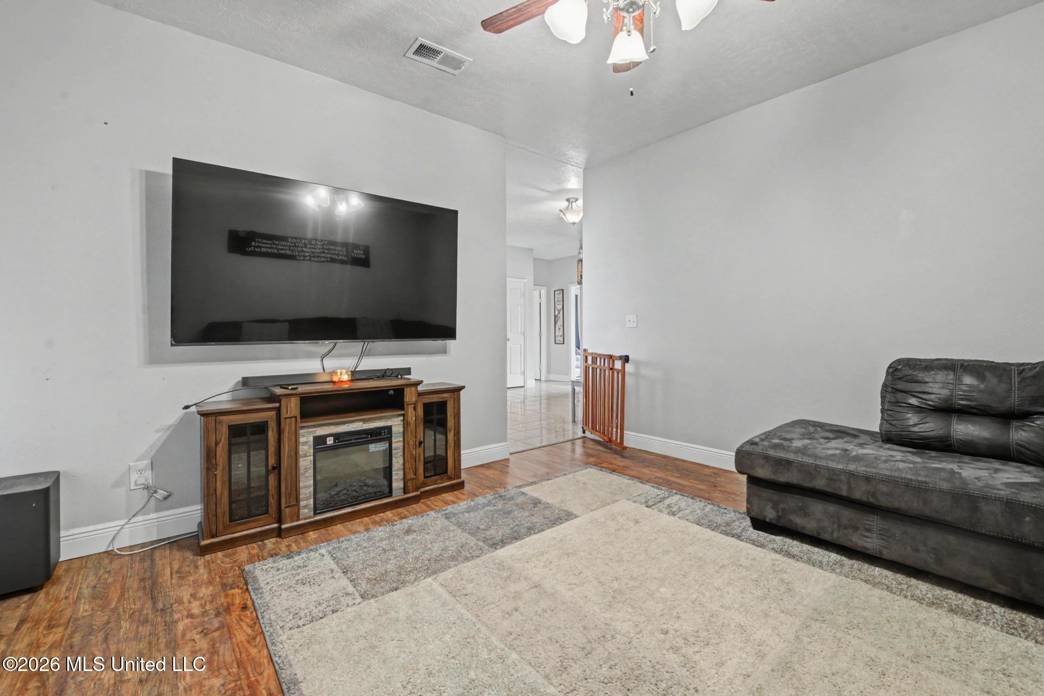 18 Jub Hickman Road Perkinston, MS 39573 - Photo 3 of 22 Living Room