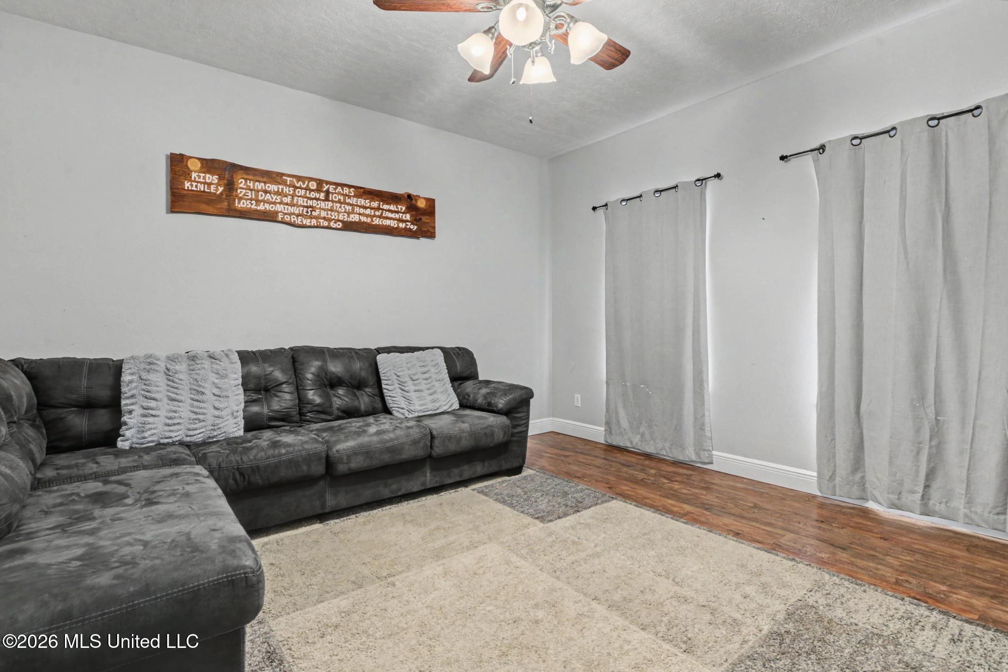 18 Jub Hickman Road Perkinston, MS 39573 - Photo 4 of 22 Living Room