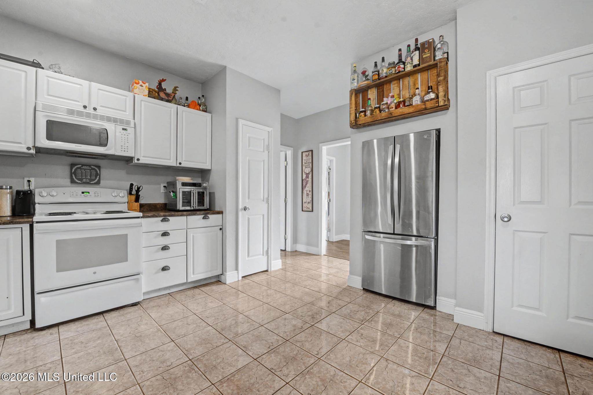 18 Jub Hickman Road Perkinston, MS 39573 - Photo 7 of 22 Kitchen