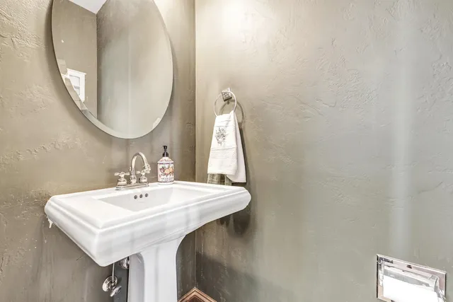 $599,900 | N4043 Morgan Road, Waupaca, WI 54981