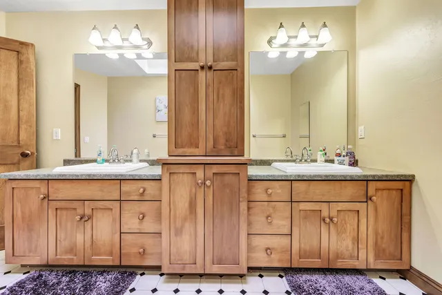 $599,900 | N4043 Morgan Road, Waupaca, WI 54981