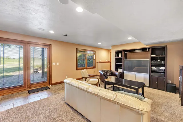 $599,900 | N4043 Morgan Road, Waupaca, WI 54981