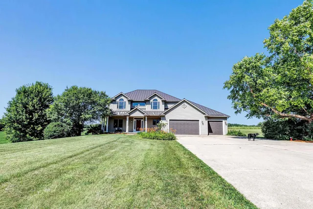 $599,900 | N4043 Morgan Road, Waupaca, WI 54981