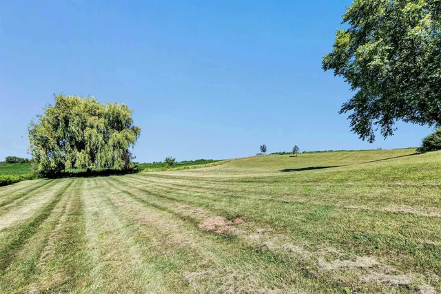 $599,900 | N4043 Morgan Road, Waupaca, WI 54981