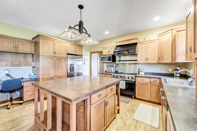 $599,900 | N4043 Morgan Road, Waupaca, WI 54981