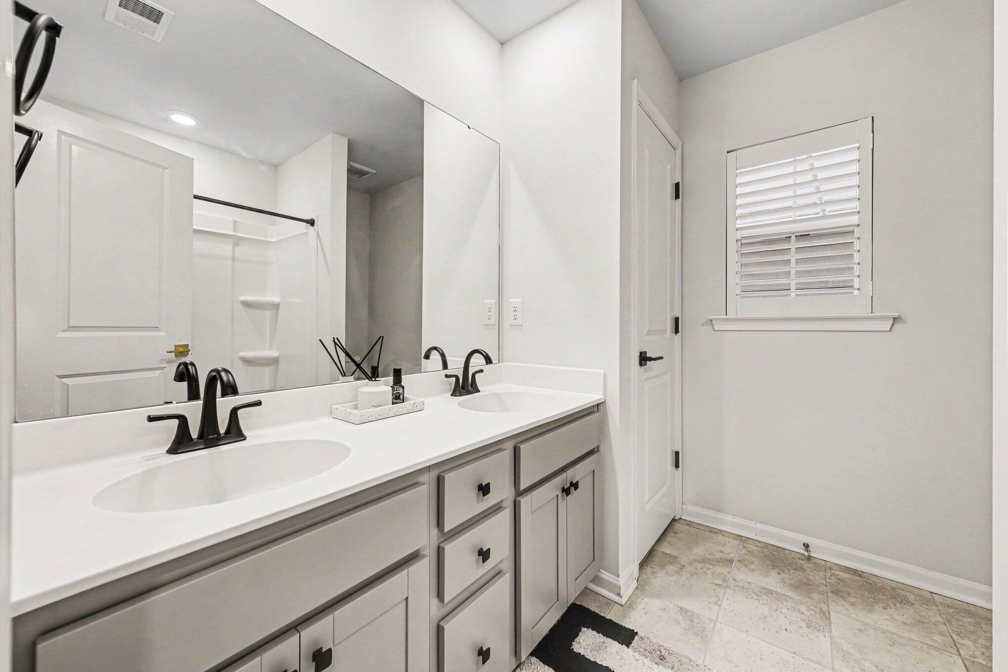 6028 Coral Berry Road Hanahan, SC 29410 - Photo 23 of 33 IMG_6708