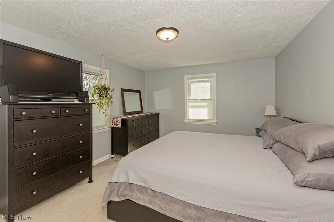 1427 Evanston Road Cleveland, OH 44124 - Photo 21 of 30