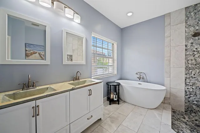 $899,999 | 4080 Northwest 83rd Lane, Coral Springs, FL 33065