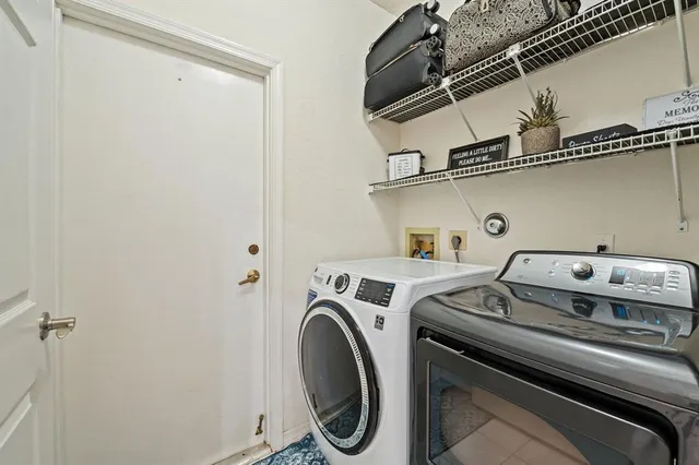 $899,999 | 4080 Northwest 83rd Lane, Coral Springs, FL 33065