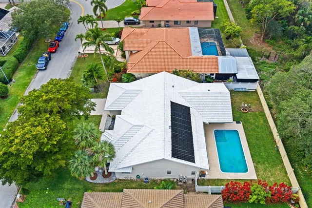 $899,999 | 4080 Northwest 83rd Lane, Coral Springs, FL 33065