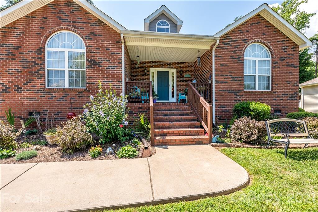 2827 Lake Shore Road South Denver, NC 28037 - Photo 2 of 28 Gallery Image 2