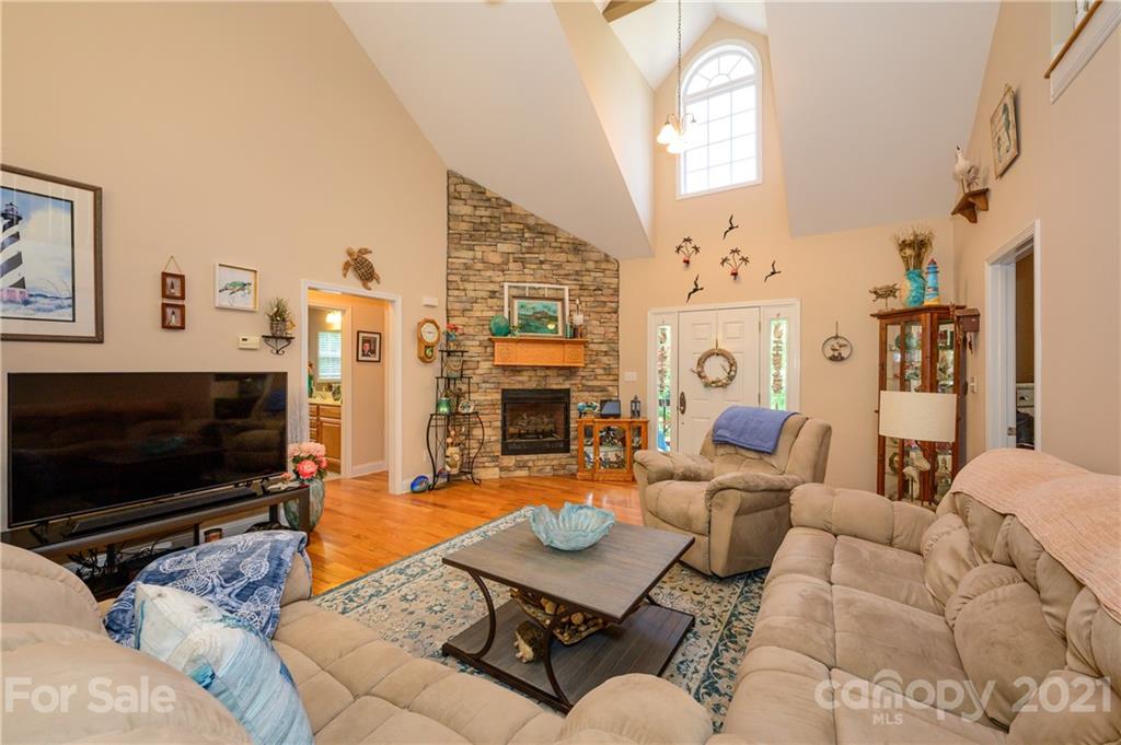 2827 Lake Shore Road South Denver, NC 28037 - Photo 7 of 28 Gallery Image 7