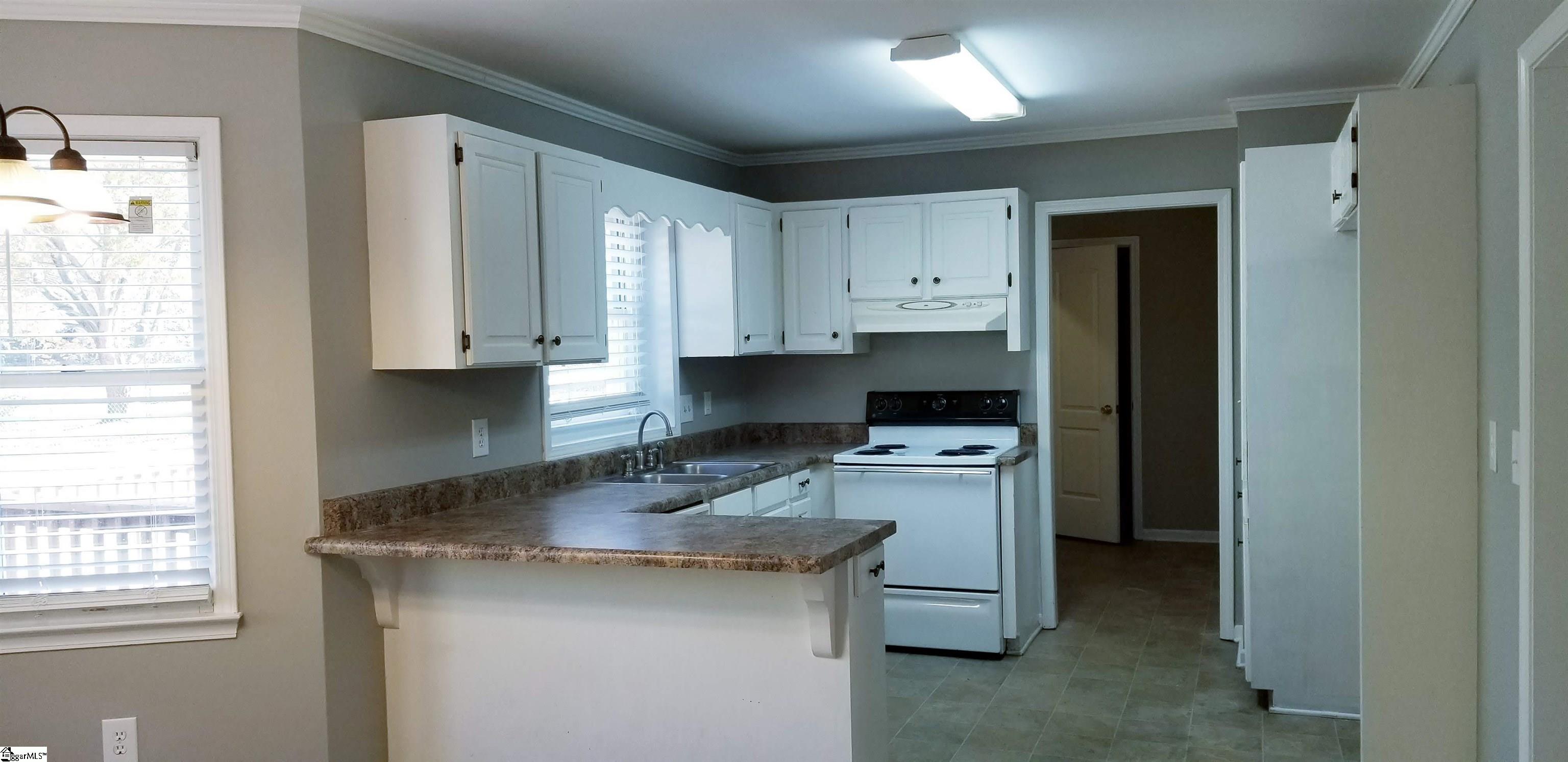 216 Foxhound Road Simpsonville, SC 29680 - Photo 4 of 20 Gallery Image 4