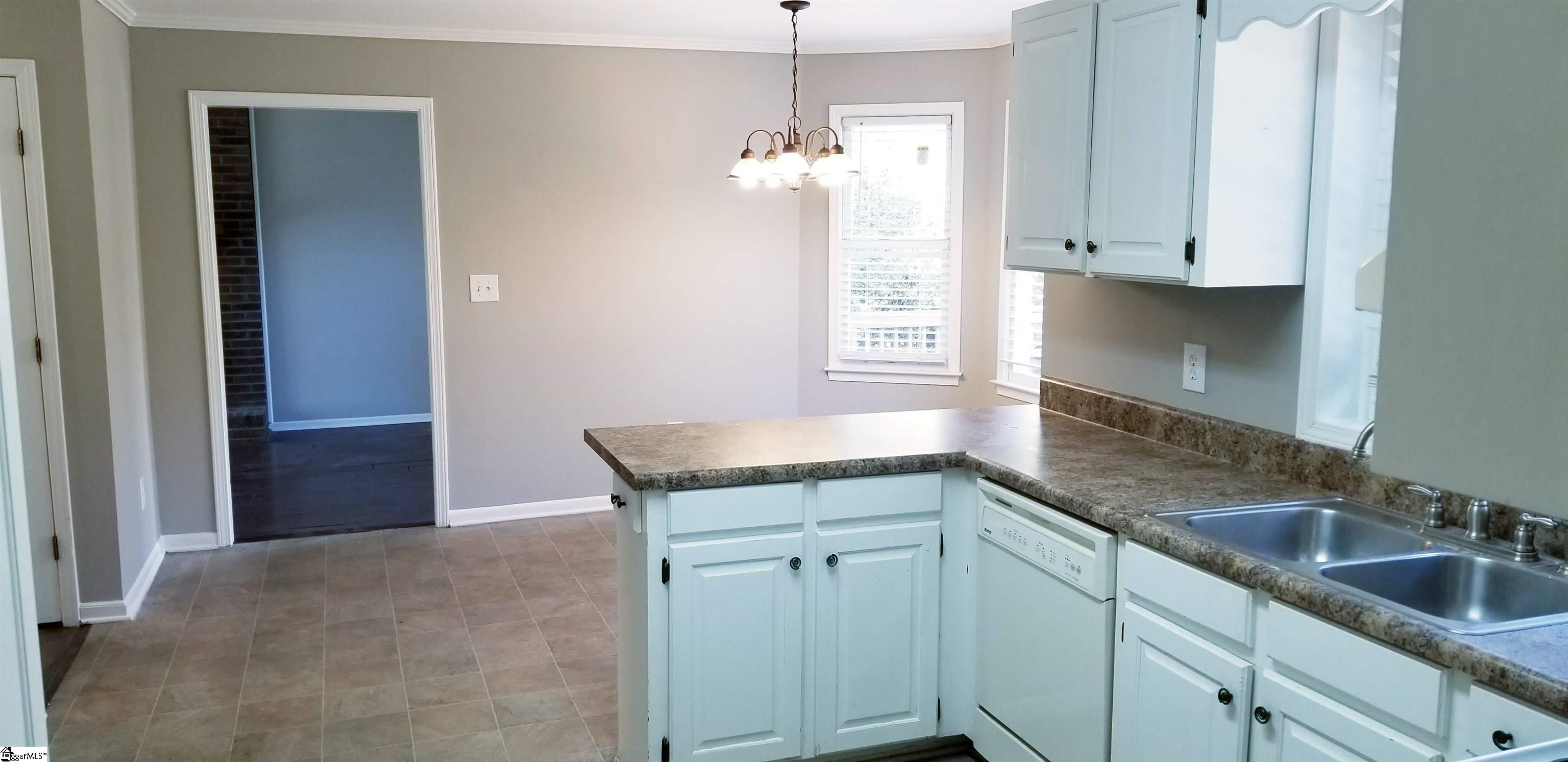 216 Foxhound Road Simpsonville, SC 29680 - Photo 5 of 20 Gallery Image 5