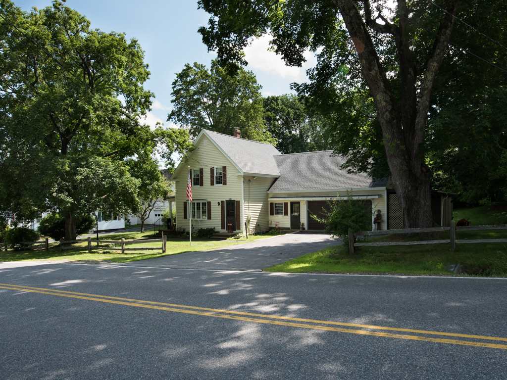 44 Bay Road Farmington, NH 03835 - Photo 1 of 26