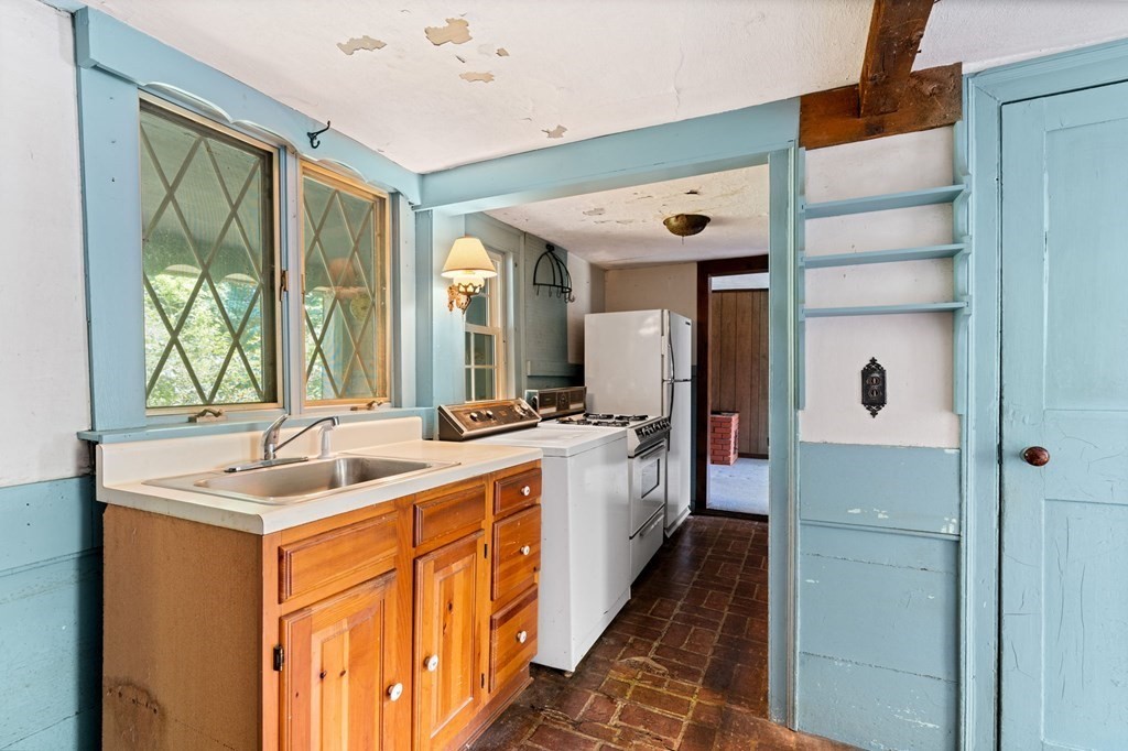 32 West Street Groton, MA 01450 - Photo 13 of 41