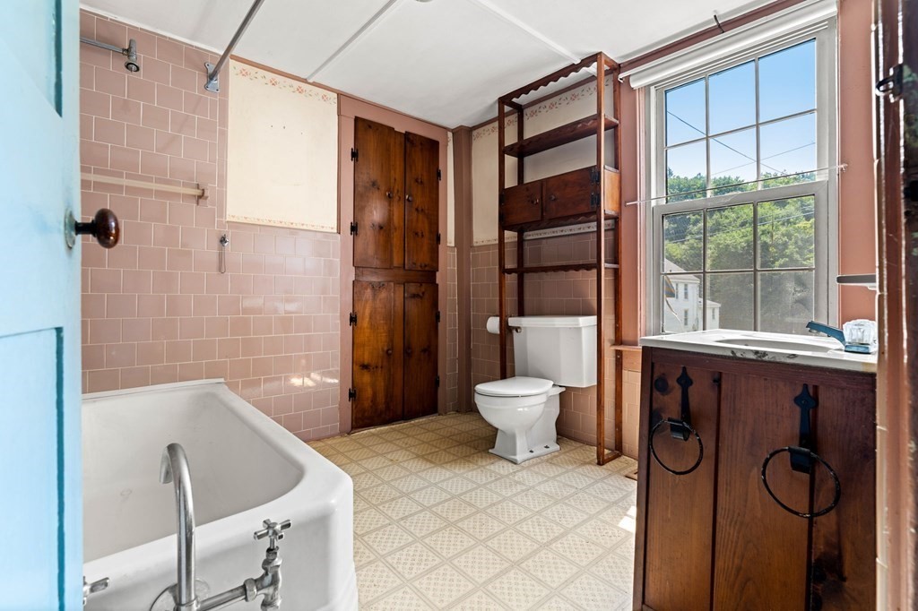 32 West Street Groton, MA 01450 - Photo 14 of 41