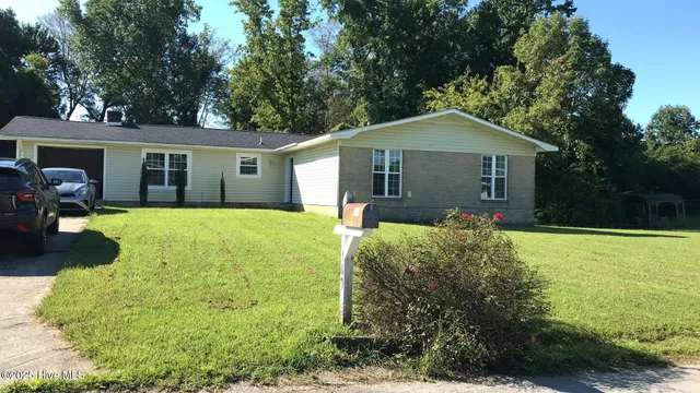 $1,730 | 109 Baysden Drive, Jacksonville, NC 28540