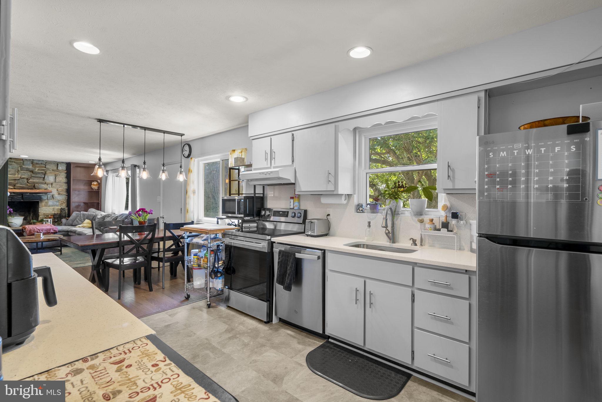 7301 Chrome Mine Road Gaithersburg, MD 20882 - Photo 16 of 45