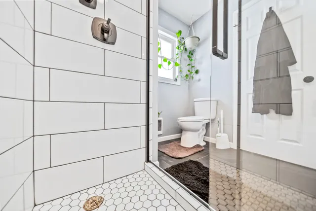 $268,100 | 70118 Highway 131, White Pigeon, MI 49099