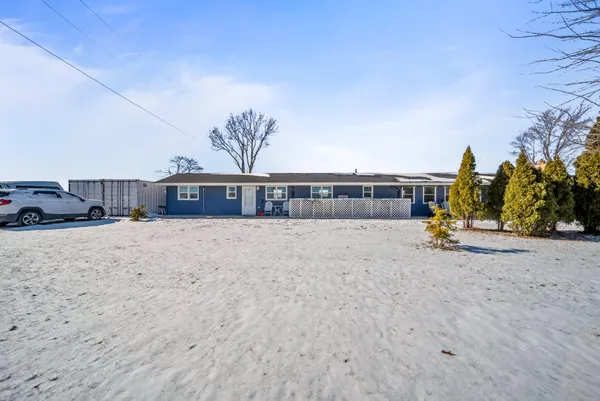 $251,800 | 70118 Highway 131, White Pigeon, MI 49099