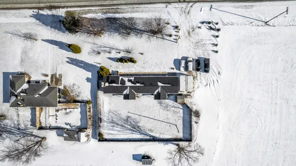 $251,800 | 70118 Highway 131, White Pigeon, MI 49099