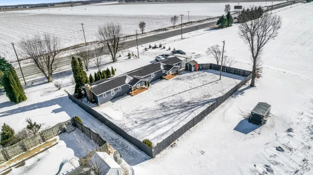 $268,100 | 70118 Highway 131, White Pigeon, MI 49099